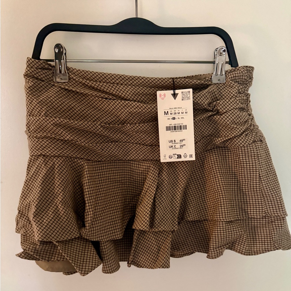 ZARA Ruffled Skort